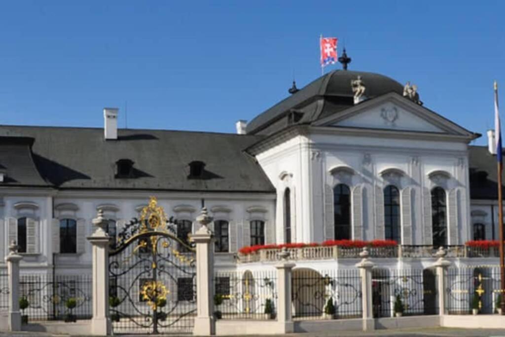 Boutique Flat In Old Town Leilighet Bratislava Eksteriør bilde
